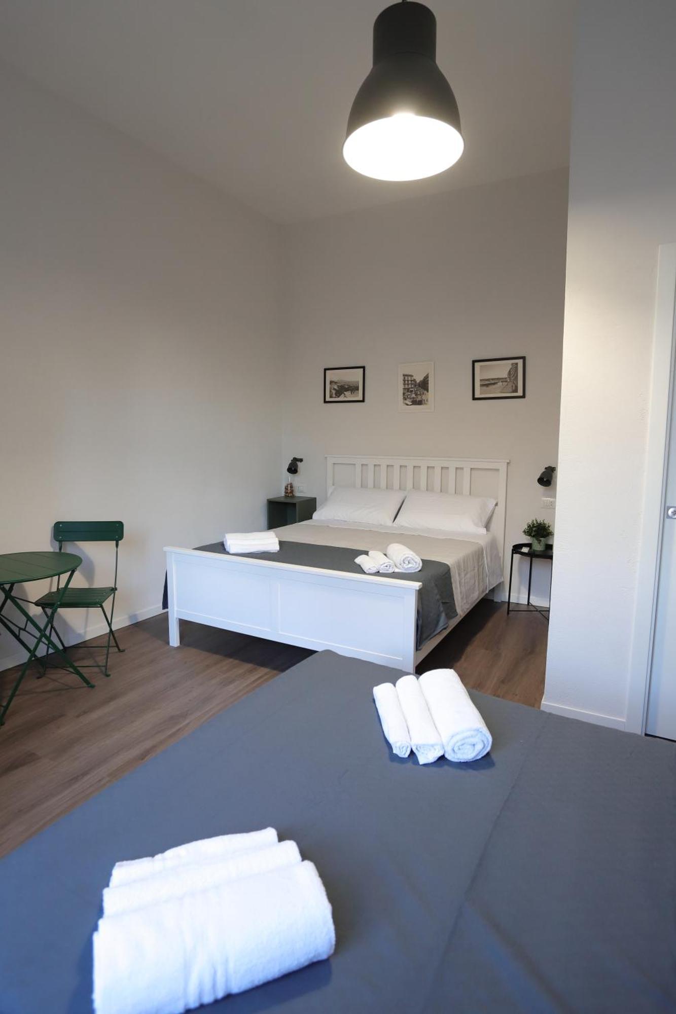 Tammurriata Nera Bedroom Napels Buitenkant foto