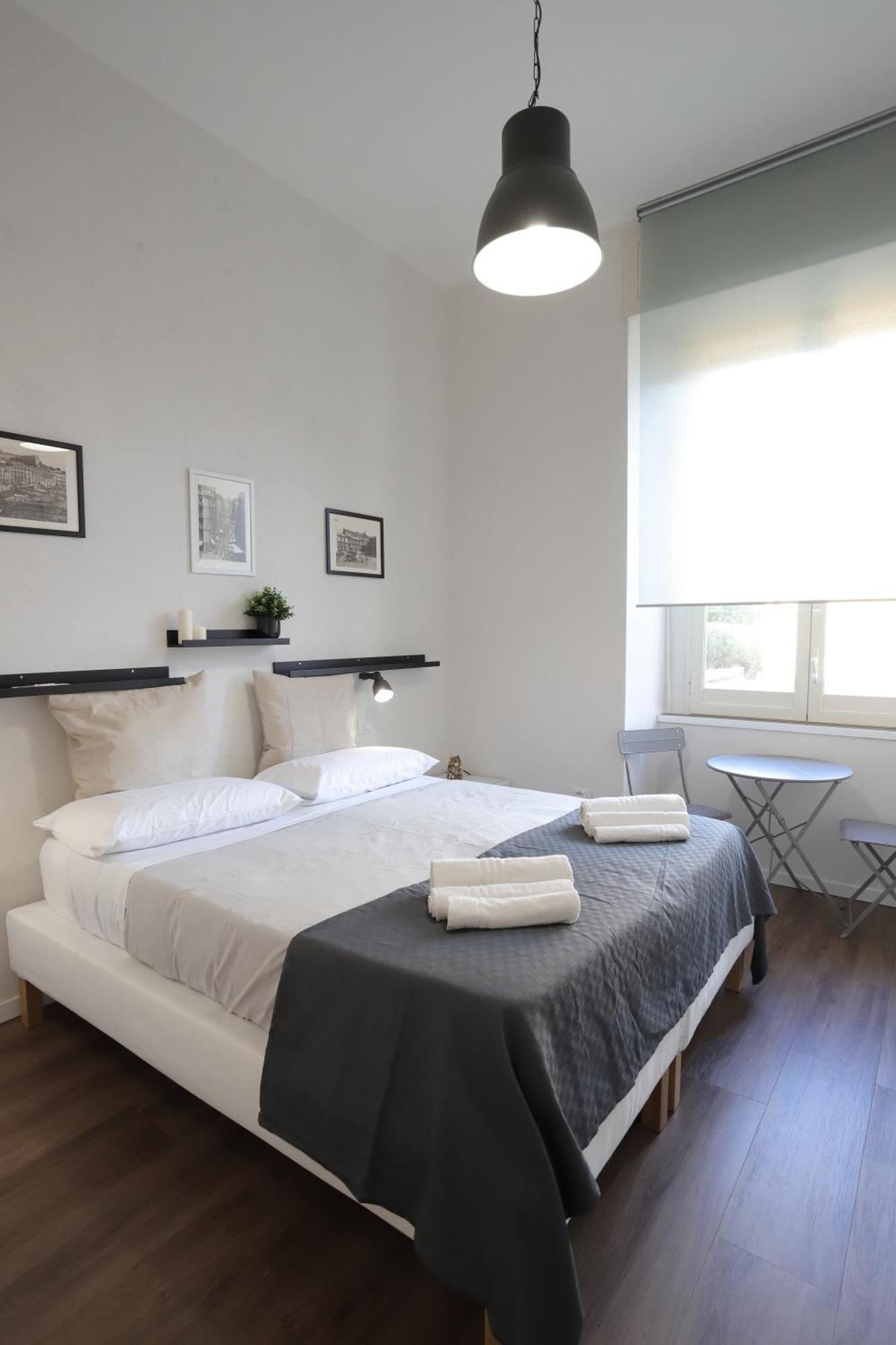 Tammurriata Nera Bedroom Napels Buitenkant foto