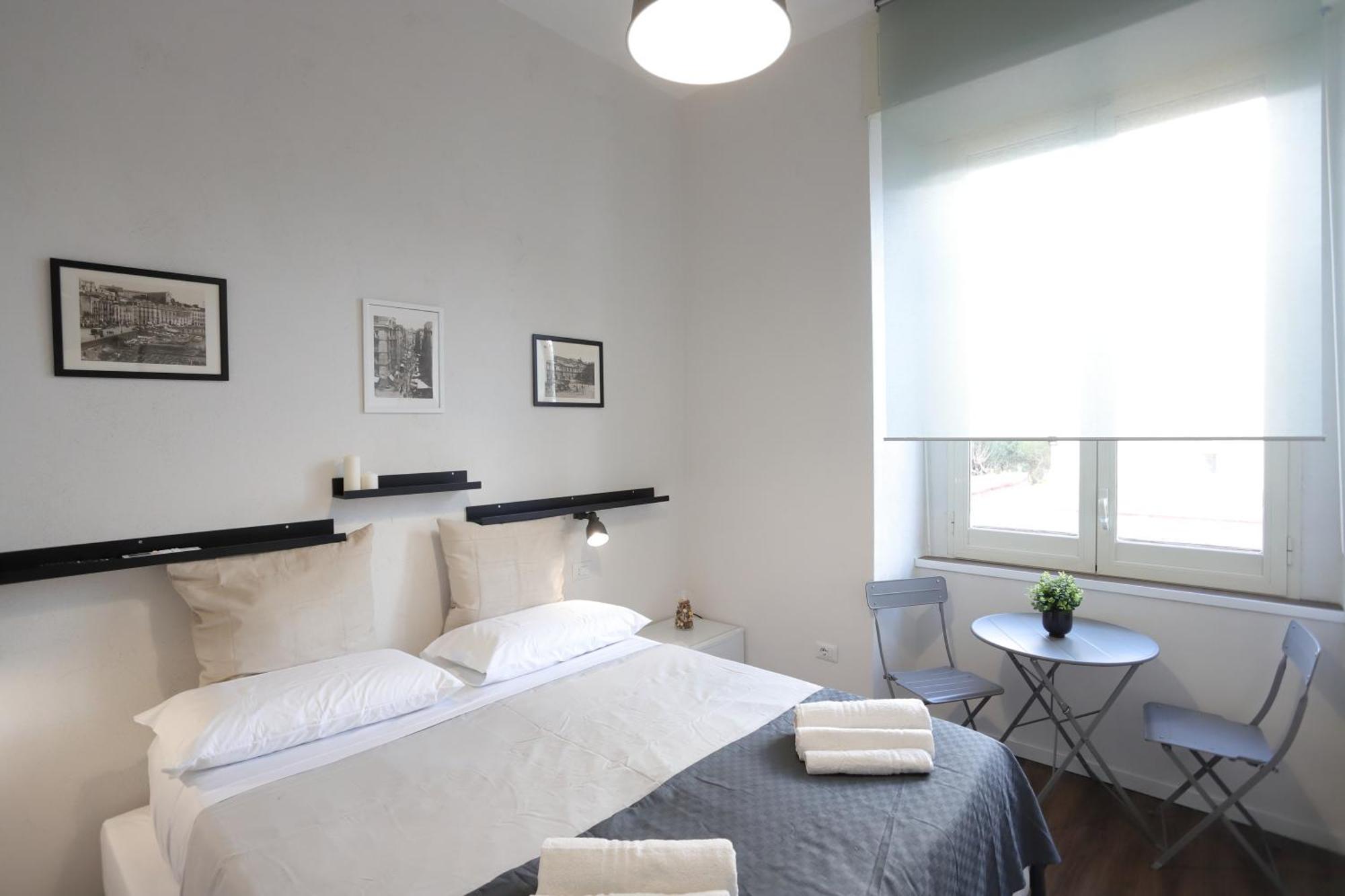 Tammurriata Nera Bedroom Napels Buitenkant foto