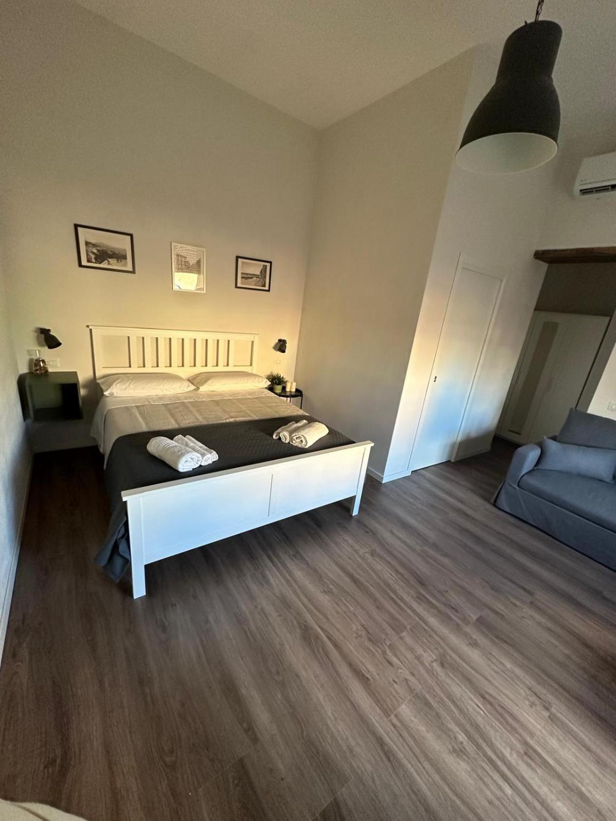 Tammurriata Nera Bedroom Napels Buitenkant foto